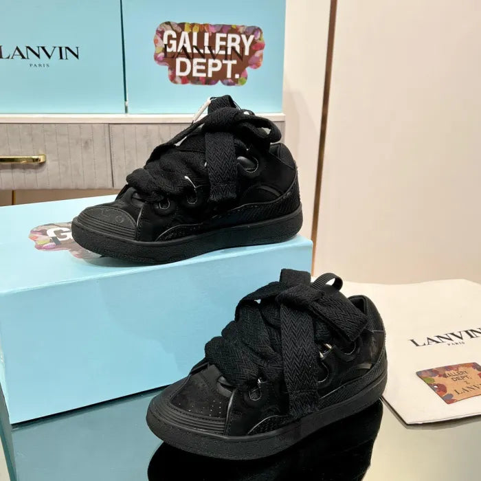 L - SNEAKERS