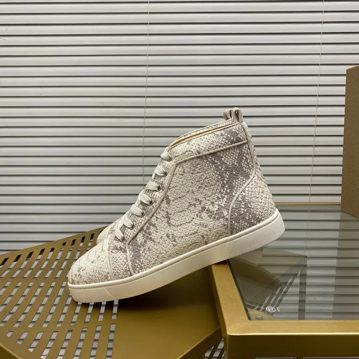 C - SNEAKERS