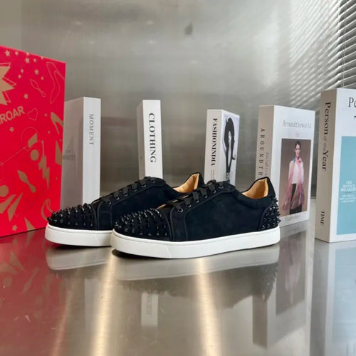 C - SNEAKERS