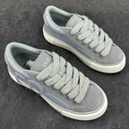 D - SNEAKERS