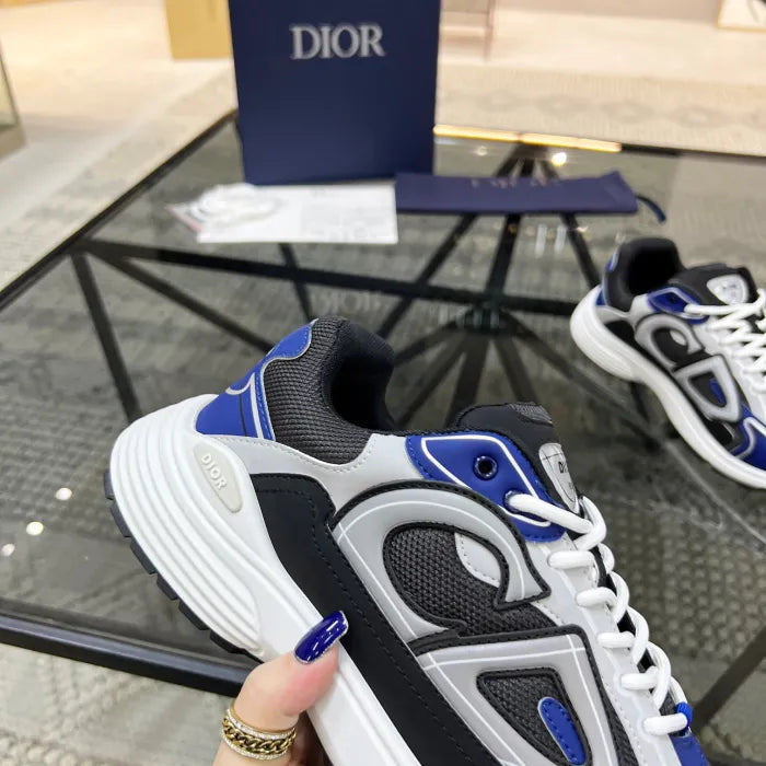 D - SNEAKERS