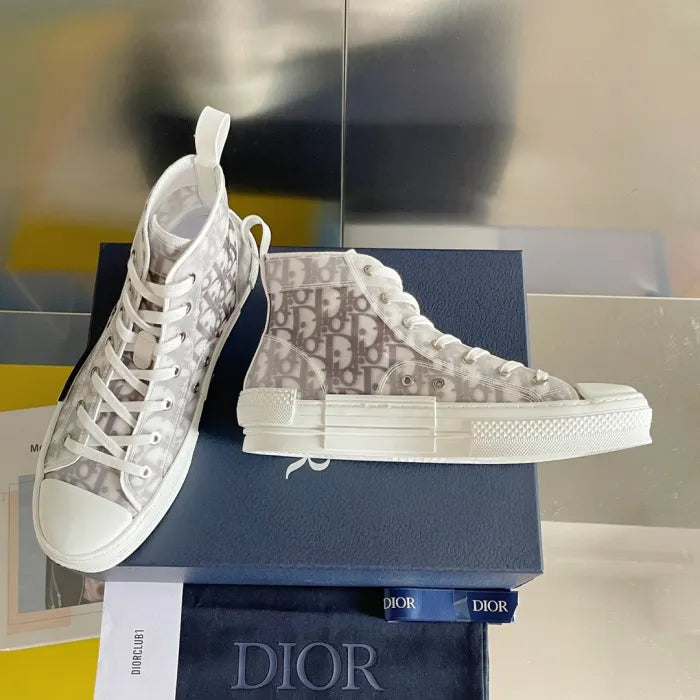 D - SNEAKERS