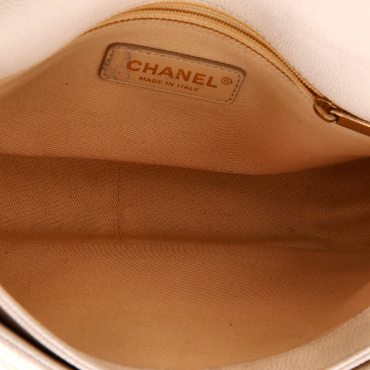 Thread Around Flap Bag Quilted Caviar Medium
