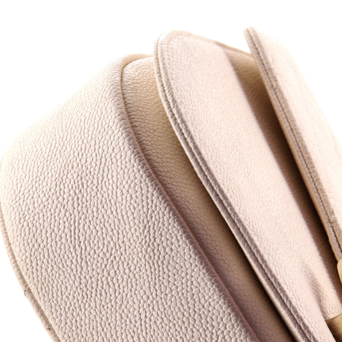 Thread Around Flap Bag Quilted Caviar Medium