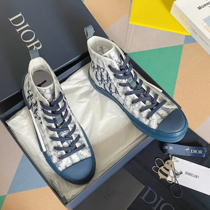 D - SNEAKERS