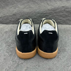 M - SNEAKERS