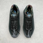 C - SNEAKERS