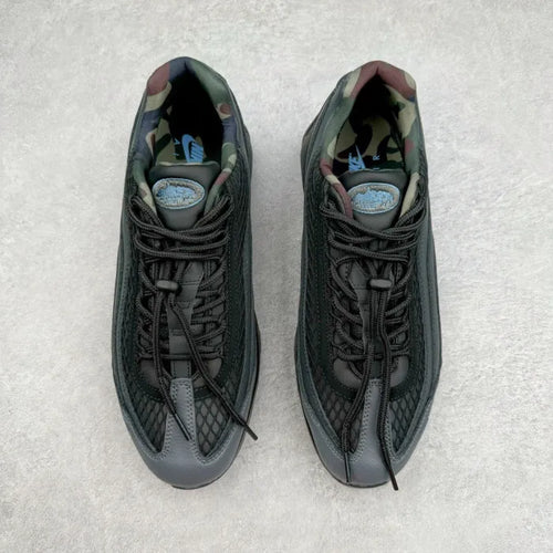 C - SNEAKERS