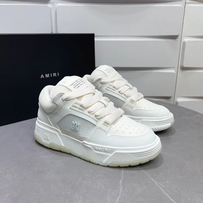 A - SNEAKERS