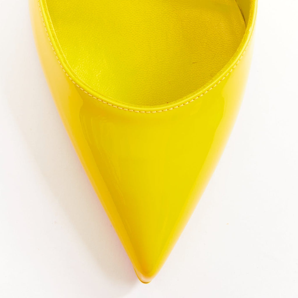 Women's Christian Louboutin Scallop Point Pump
