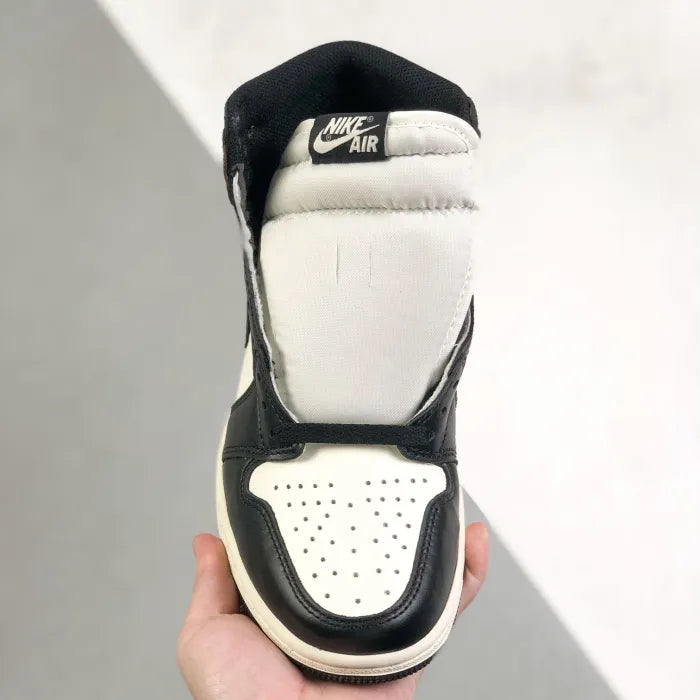 N - SNEAKERS
