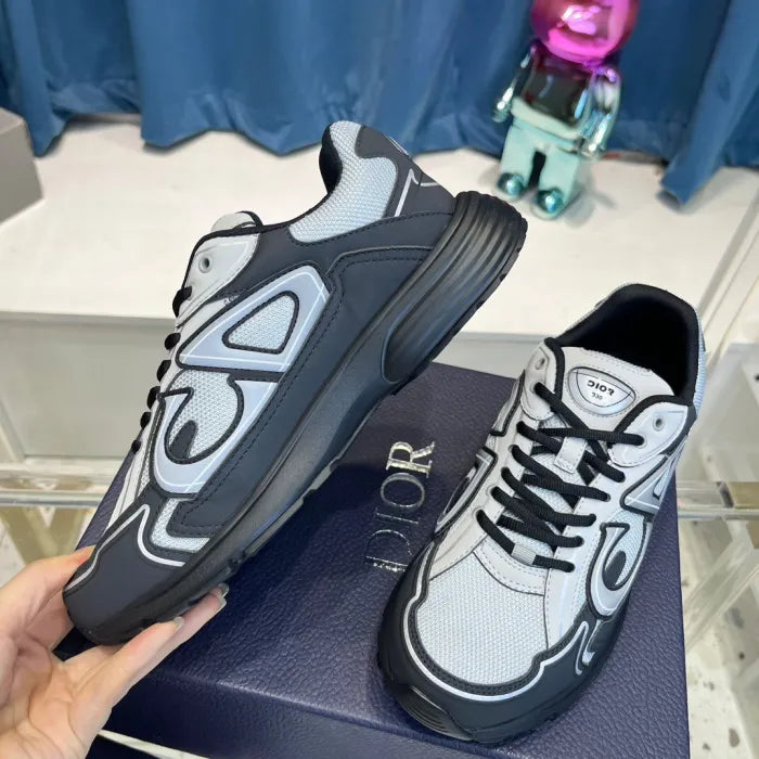 D - SNEAKERS