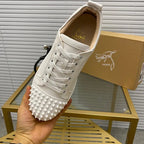 C - SNEAKERS