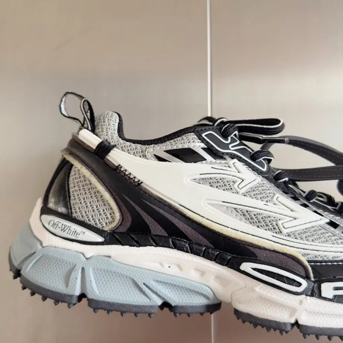 O - SNEAKERS