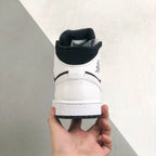 N - SNEAKERS