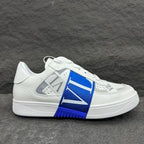 V - SNEAKERS