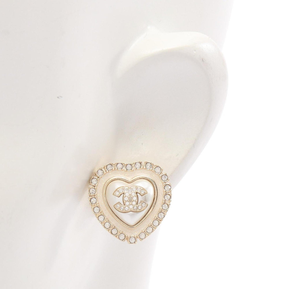 CC Logo Heart Earrings Metal Gold-Tone Metal
