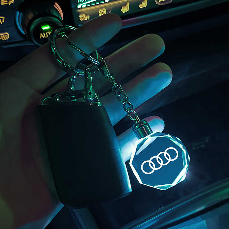 Keychain with 3D Automotive Logo in Crystal