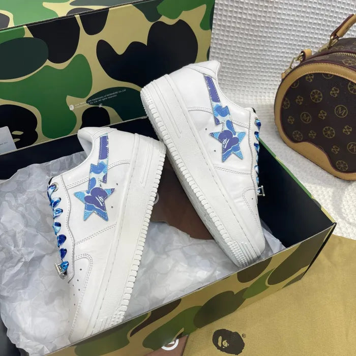 B - SNEAKERS