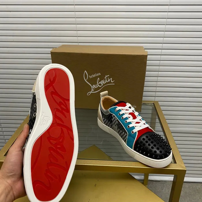 C - SNEAKERS