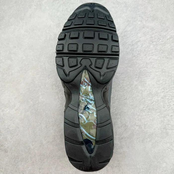 C - SNEAKERS