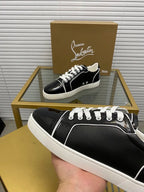 C - SNEAKERS