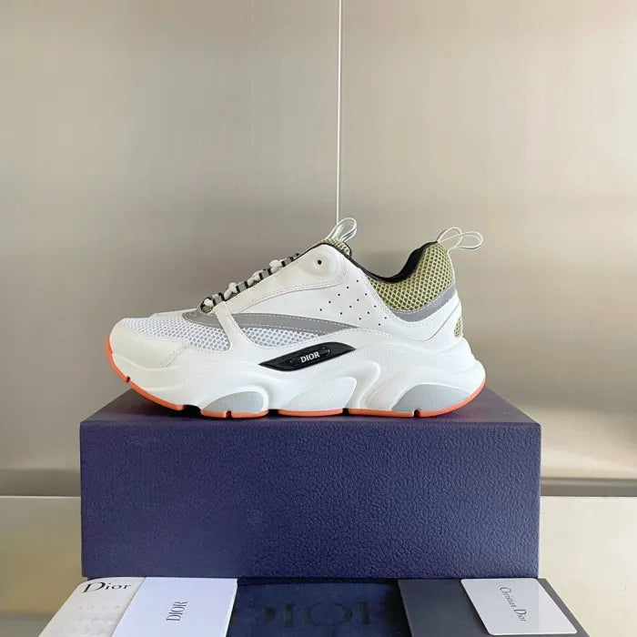 D - SNEAKERS