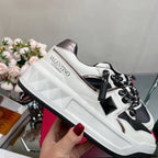 V - SNEAKERS