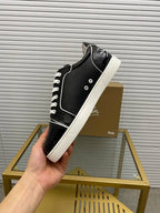 C - SNEAKERS