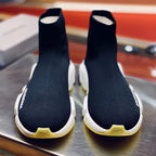 B - SNEAKERS
