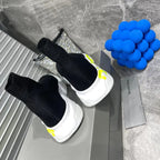 B - SNEAKERS